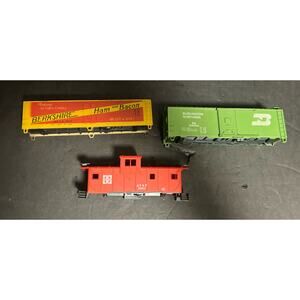 Berkshire Burlington Northern Boxcar ATSF Caboose Lot No Trucks Train HO Scale